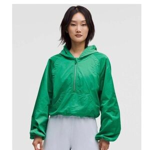NWT Lululemon Scuba Cropped Anorak Green size 4